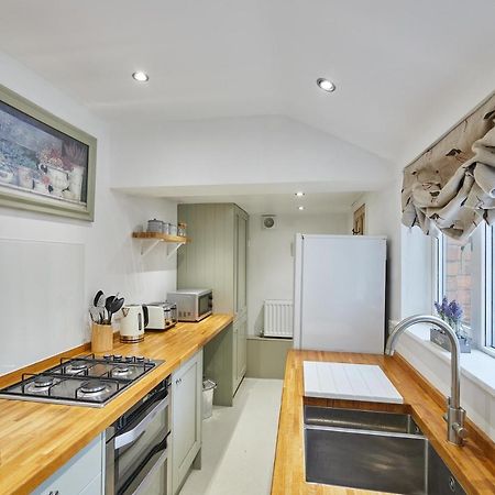 Host & Stay - 1 Coastguard Cottages Scarborough Buitenkant foto