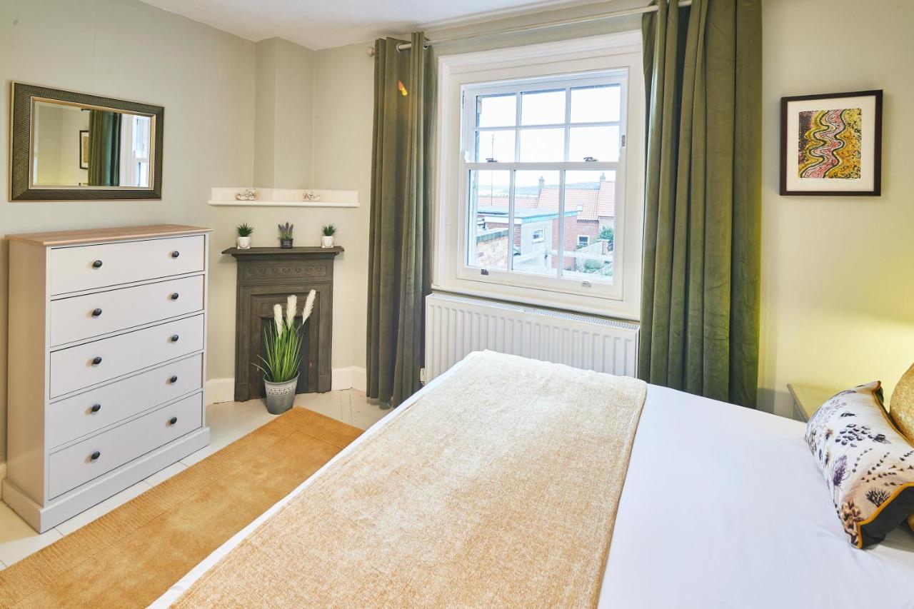 Host & Stay - 1 Coastguard Cottages Scarborough Buitenkant foto